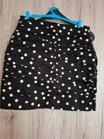 504 Rock Mini Minirock Stradivarius M NEU Hessen - Villmar Vorschau