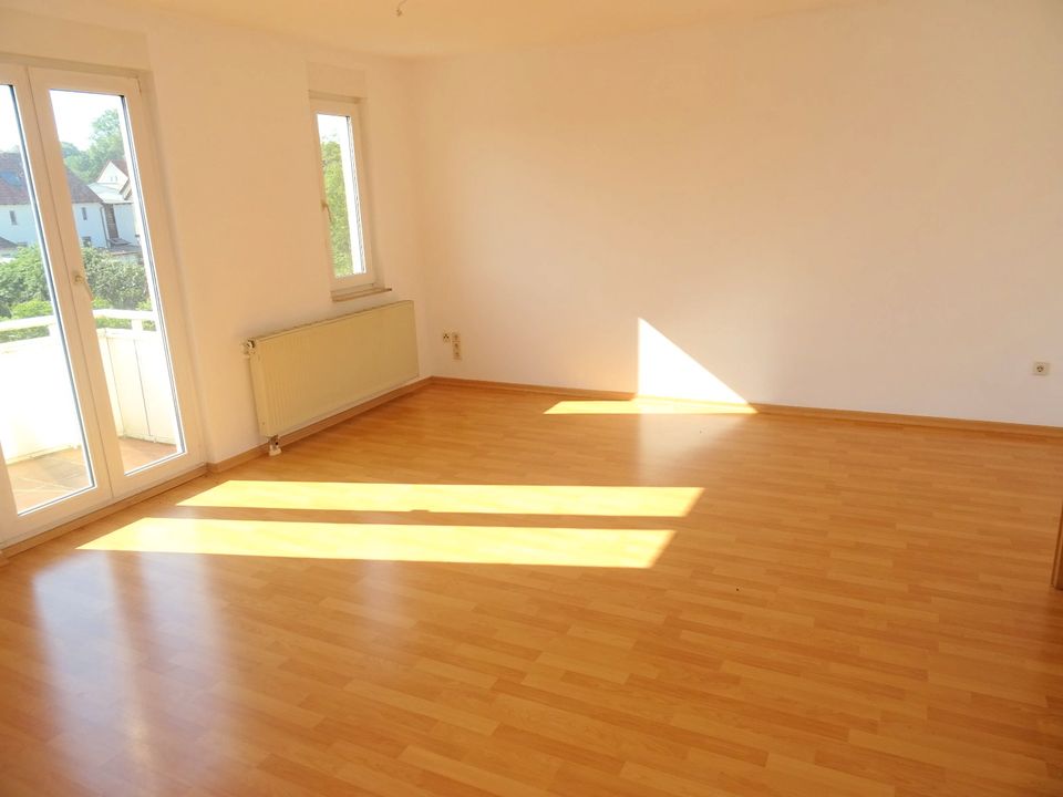 mit Balkon ** 1 Zimmer Eigentumswohnung in gefragter Wohnlage von Werdau zu verkaufen! in Werdau