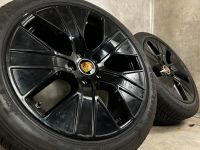 Original 20 Zoll Porsche Taycan Aero Winterreifen Turbo S 9J1 Nordrhein-Westfalen - Paderborn Vorschau