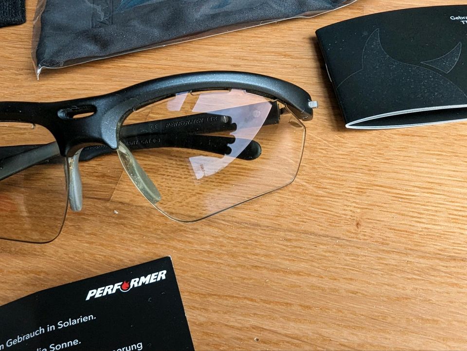 Sport-Brille Performer TTR mit abdunkelnden gläsern Gr. S - Top!! in Nürnberg (Mittelfr)