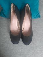 2 Paar High Heels Pumps Schwarz Gr 39 je 7€ Leipzig - Leipzig, Südvorstadt Vorschau