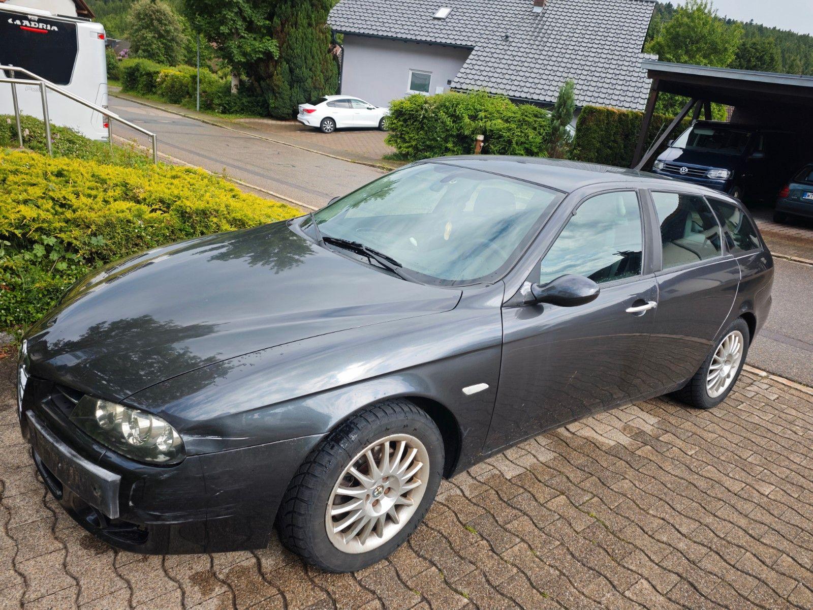 Abbildung des Autos Alfa Romeo 156 1.9 JTD 1…