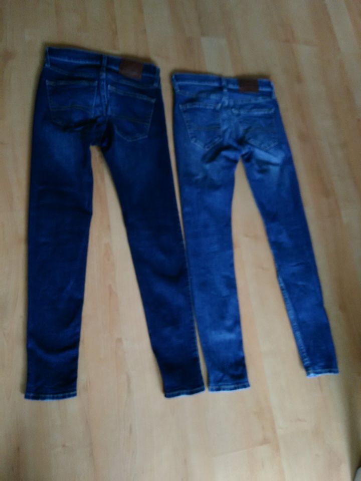 HOLLISTER JEANS W26 L30 in Stade