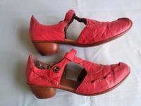 Pumps Sandalen Rieker Gr. 37 rot Leipzig - Paunsdorf Vorschau