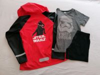 Star Wars - Regenjacke & kurzer Schlafanzug Gr. 122/128 Bielefeld - Quelle Vorschau