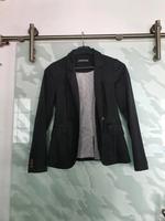 Neuwertiger schwarzer Blazer Gr. 34/36 Hessen - Groß-Gerau Vorschau