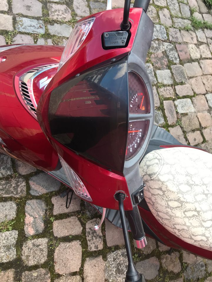 Suzuki AN125 hk Motorroller - gebraucht - läuft - TÜV in Kiel