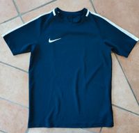 Sportshirt /Funktionsshirt Nike Größe 137-147 Bayern - Oberasbach Vorschau