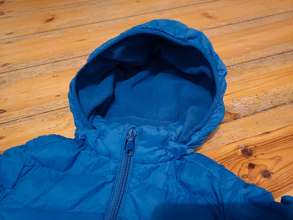 Uniqlo Kinder Parka Winterjacke Leicht Gr.80/86 12-18 Monate Blau in Berlin