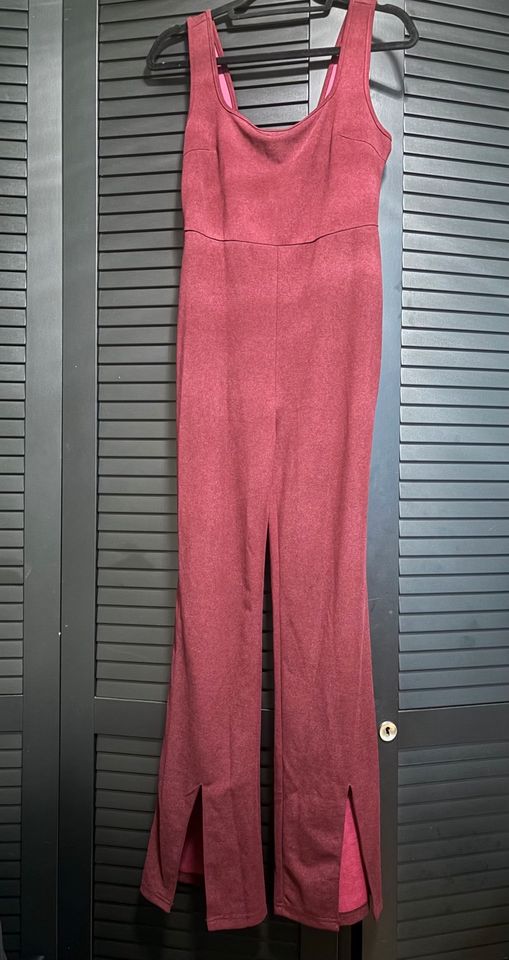 Jumpsuit weinrot in Gescher