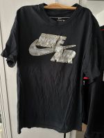 Nike T-Shirt mit Großen Nike Swoosh Emblem Nordrhein-Westfalen - Grevenbroich Vorschau