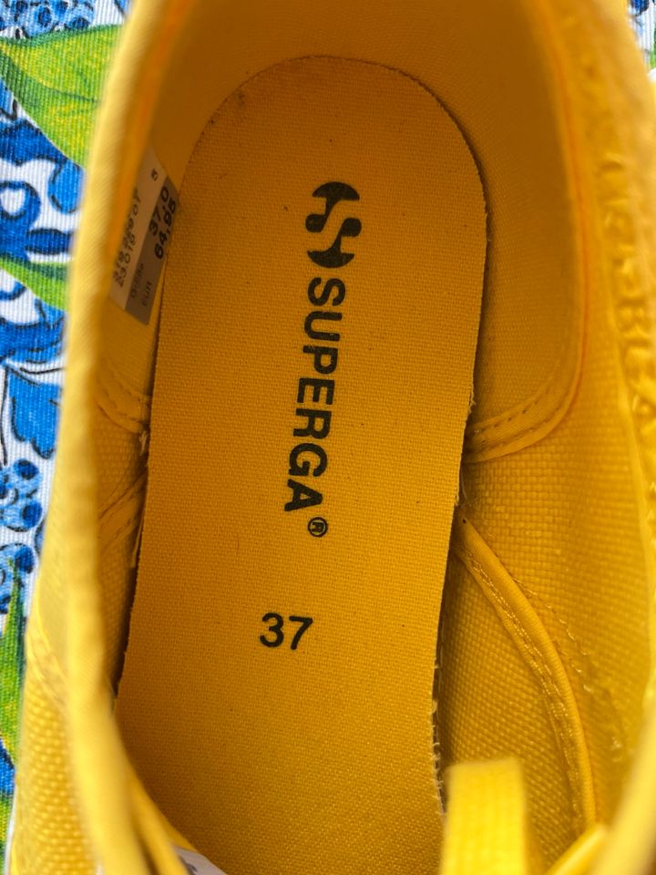 Sneakers von Superga - NEU in Kelsterbach