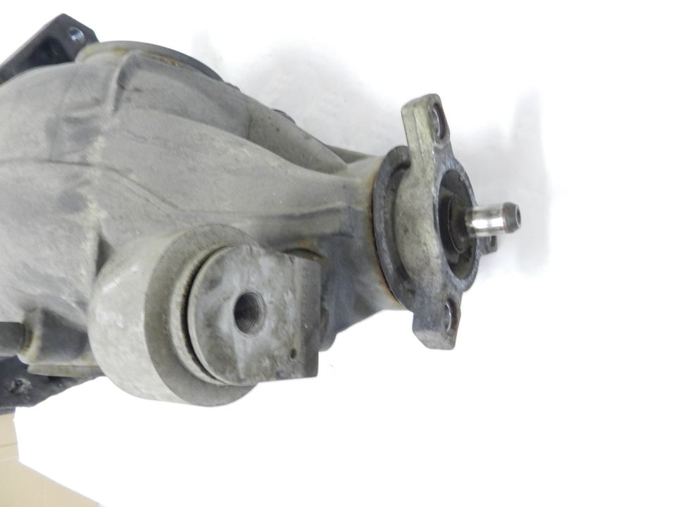 Mercedes Hinterachsmittelstück Differential A2043500114 1:2,65 in Michelau i. OFr.