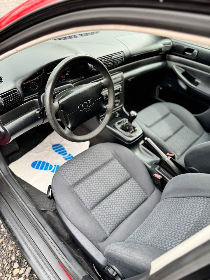 Audi A4 b5 1.6l Tüv/Au 04/2026 Klima Limousine GSD in Rastede