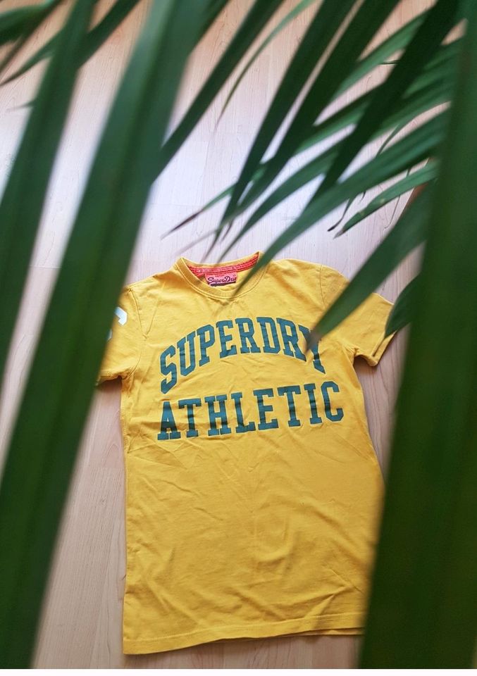 Super Dry Vintage Athletic T-Schirt Gr.S in Hamburg