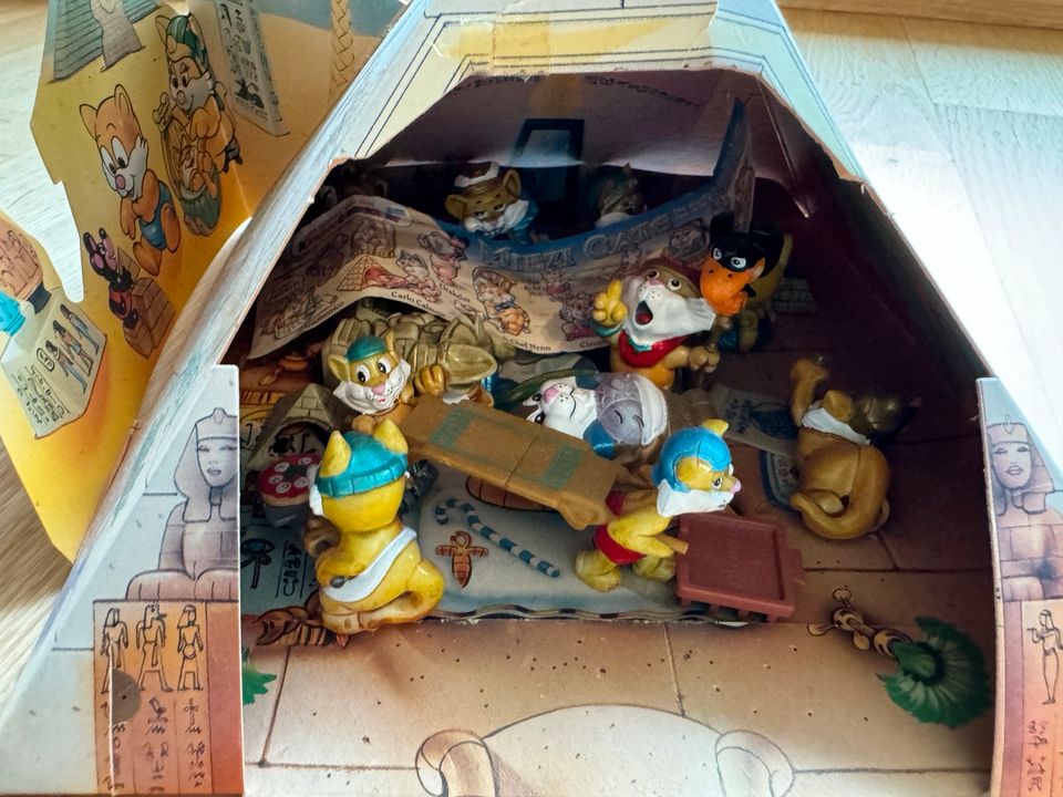 Ü Ei Figuren MIEZI CATS 1998 BPZ komplett Diorama in Zirndorf