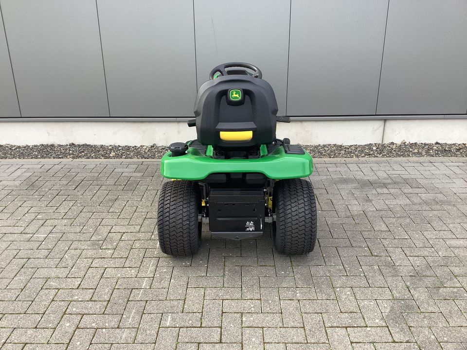 John Deere X350 Rasentraktor in Dorsten