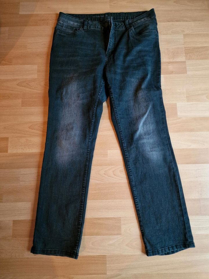 Jeans schwarz Gr. 44 in Zell unter Aichelberg