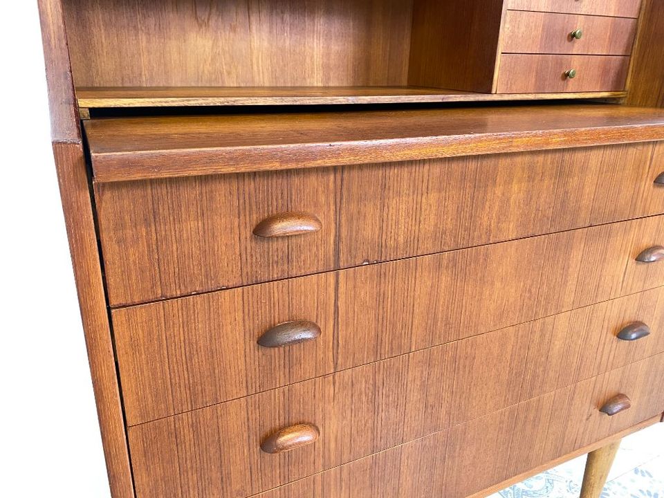 WMK Seltener skandinavischer Sekretär / Schminktisch in Teakholz mit aufklappbarem Spiegel # Schreibschrank Schreibtisch Schminkkommode Frisierkommode Danish Design Mid-Century Kommode Teak Vintage in Berlin