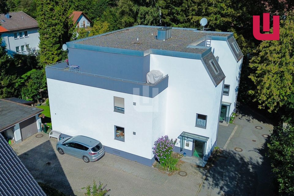 WINDISCH IMMOBILIEN - Attraktive Wohnung mit großer Dachterrasse am Ortsrand von Gröbenzell. in Gröbenzell