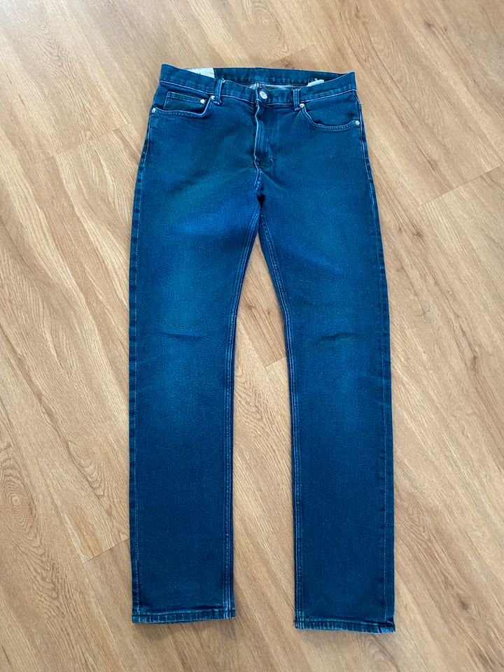 Jeans von H&M Gr. 32/34 inklusive Versand in Hilden