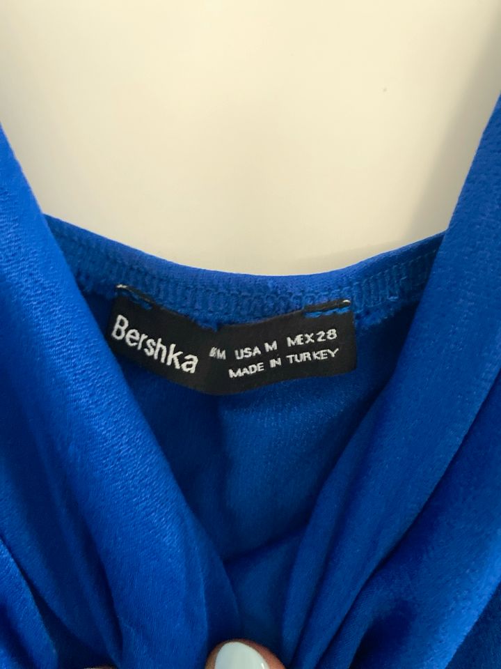 Kurzes Cocktail Kleid von Bershka M in Wedemark