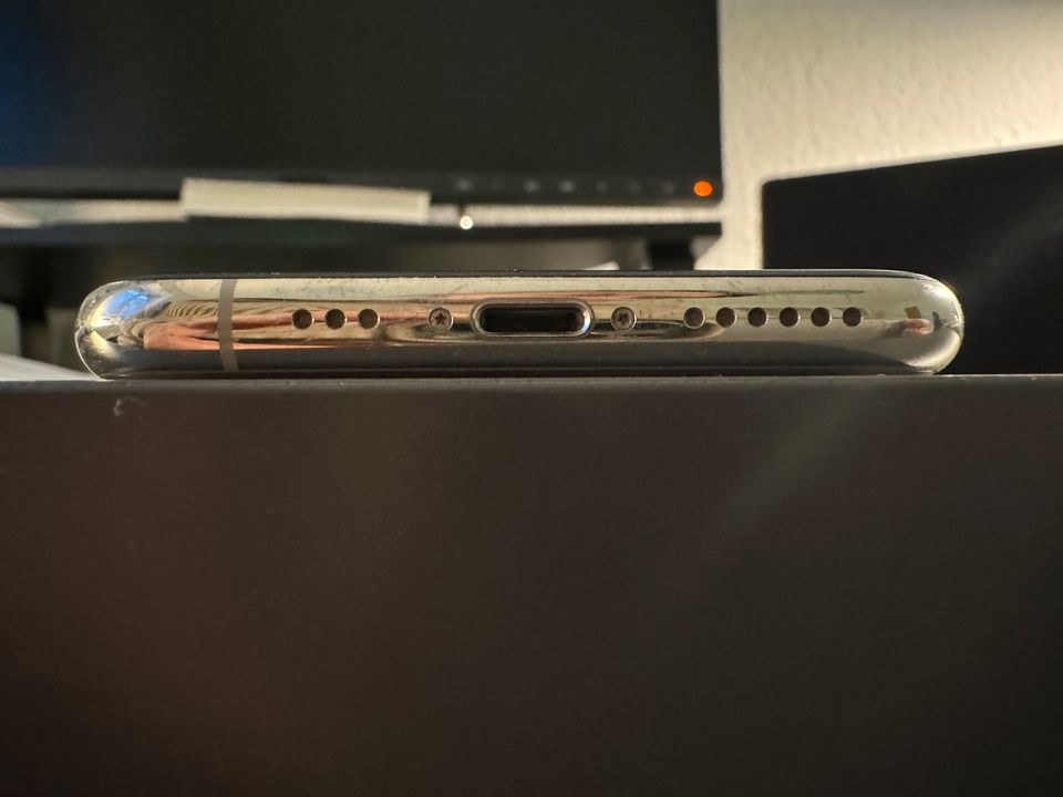 iPhone 11Pro sehr guter Zustand inkl. Zubehör in Hagen