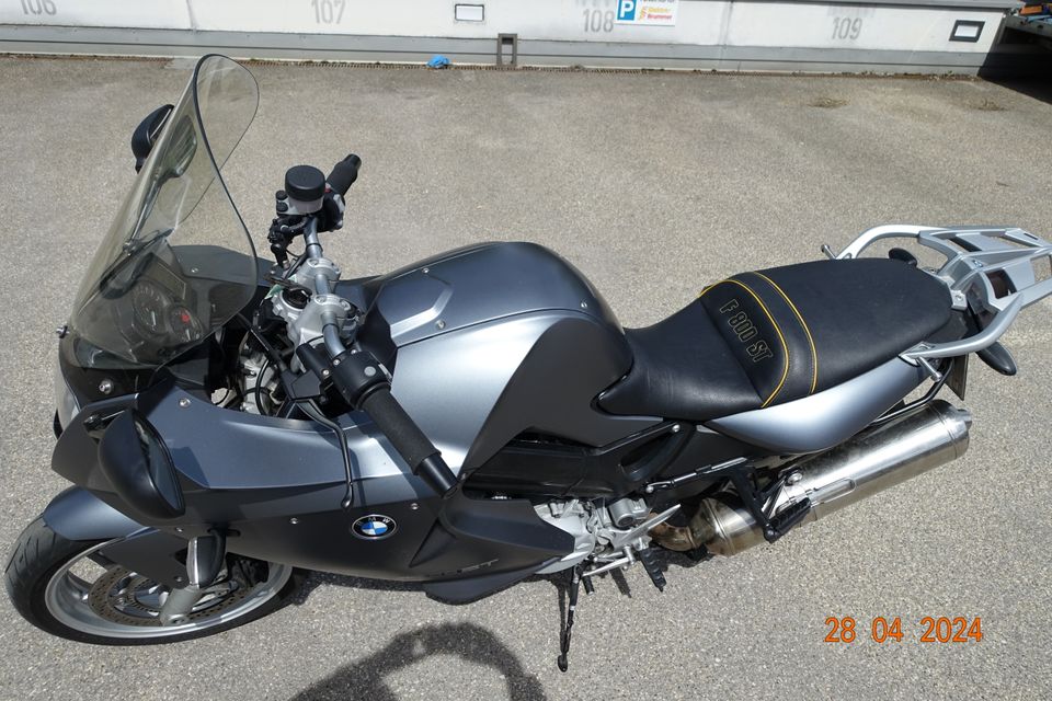 Sehr gepflegte BMW F 800 ST in München