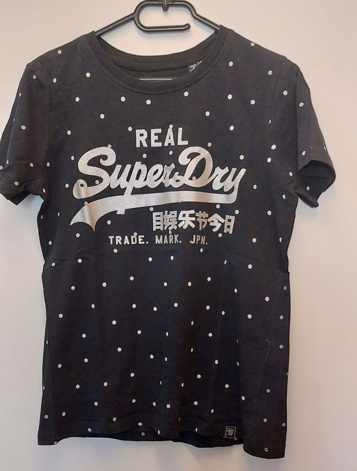 T-Shirt von SuperDry in Schwarz Gr. 38 mit Versand in Graben-Neudorf