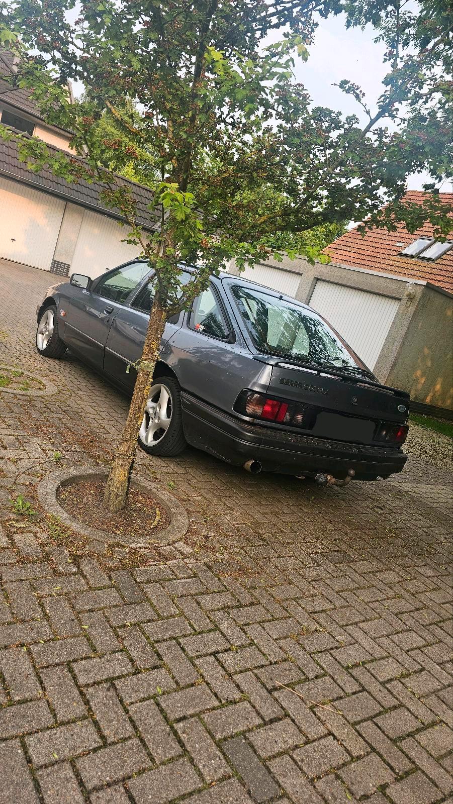 Abbildung des Autos Ford Sierra 2.0 CLX DOHC…