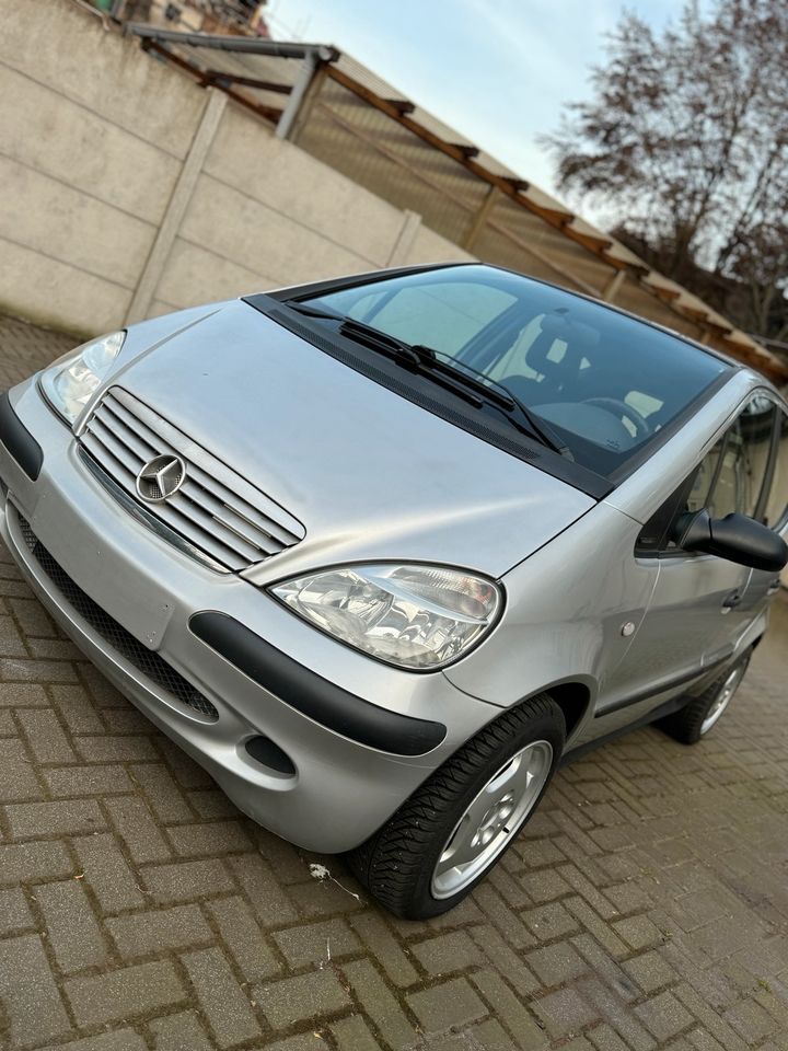 Mercedes A 140 in Duisburg