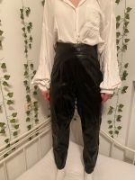 Schwarze Lederhose Hose in Lederoptik Leatherpants Hose Highwaist Nordrhein-Westfalen - Bergneustadt Vorschau