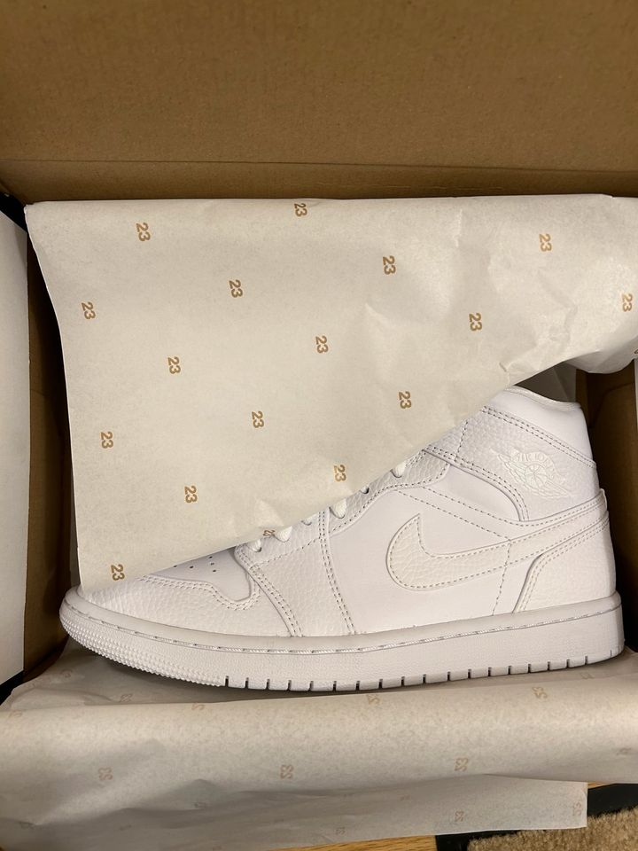 Air Jordan 1 Mid triple white in Göppingen