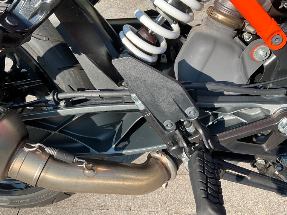 KTM 125 Duke 2017 Akropovic in Aurich