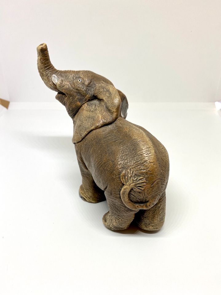 Elefant aus Keramik Gilde Handwerk grau Figur Tier Glücksbringer in Hessen  - Wölfersheim | eBay Kleinanzeigen ist jetzt Kleinanzeigen