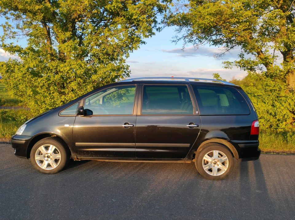 Ford Galaxy 1,9 TDI, Ghia, TÜV bis 12/25, AHK, 150 PS, 7-Sitzer in Gleisweiler