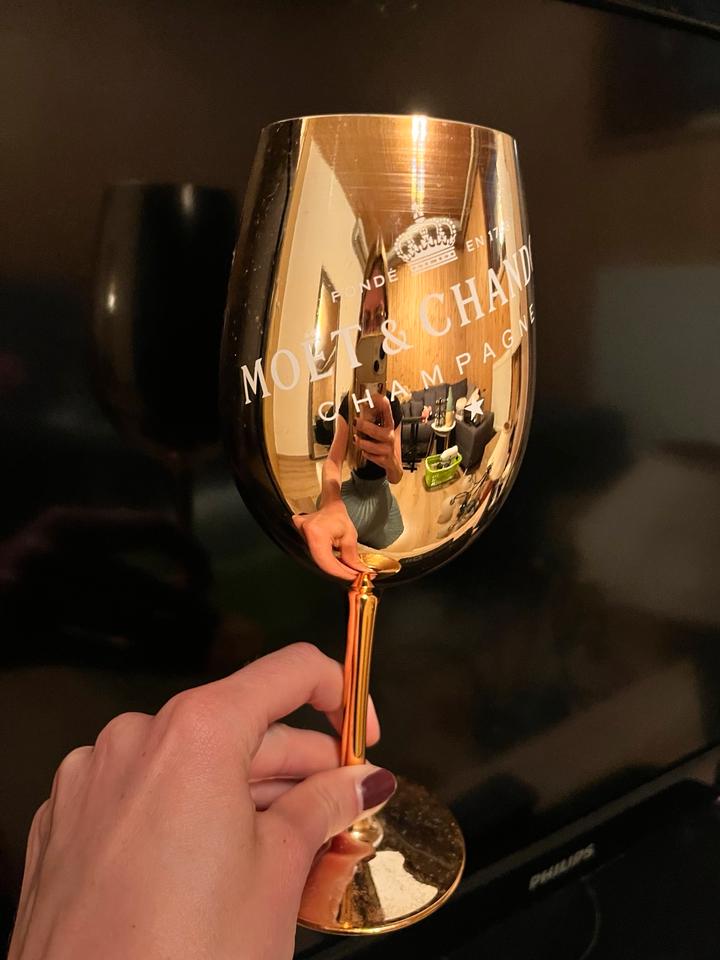 Unbenutzte Champagnergläser von Moët pink und gold 2 Stück in Chieming