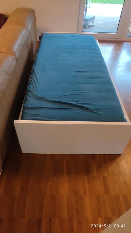 Bett mit Stauraum 200cm x 90 cm in Weil am Rhein