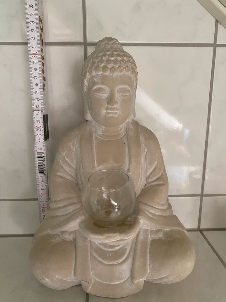 Buddha mit Teelichthalter in Heddesheim