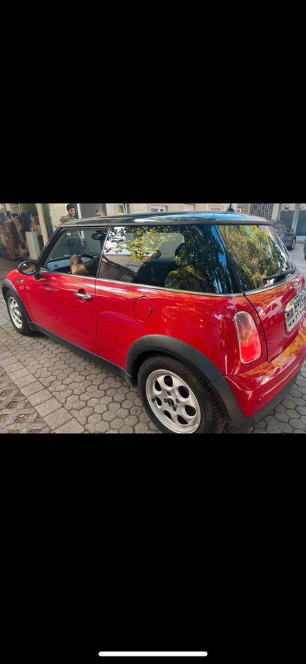 Mini 1.6  Cooper Benzin Inspektion neue in München