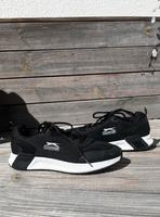 Schwarz- Weiße Slazenger Schuhe, Gr. 38 Hessen - Bad Hersfeld Vorschau