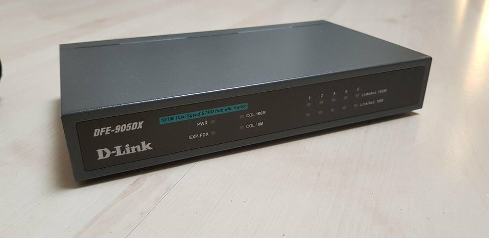 Hub-Switch Netzwerkverteiler "D-LINK DFE-905DX" in Dresden