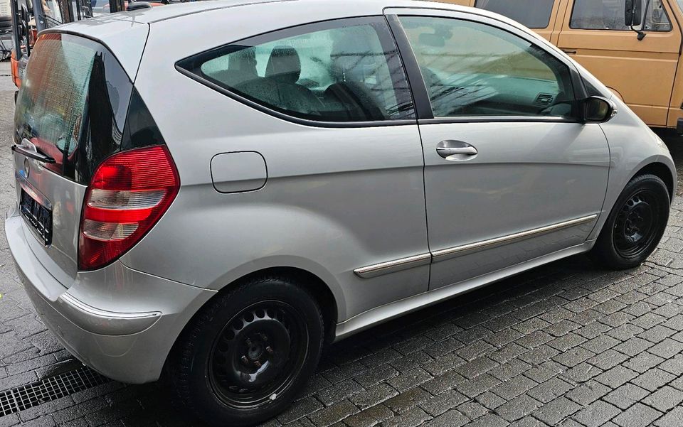 Mercedes A Klasse W169 Schlachtfahrzeug Tür Kotflügel Stoßstange in Mülheim (Ruhr)