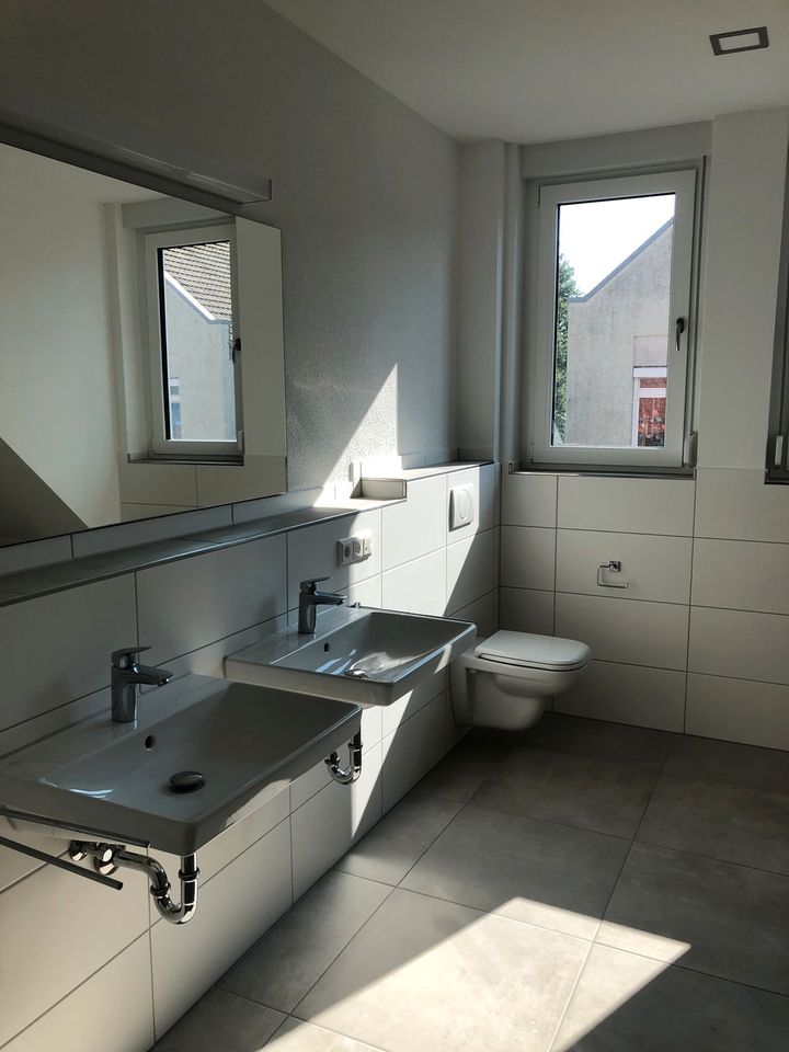 *Schöne 4 Zimmer-Wohnung- Maisonette - mit Blick ins Grüne zu vermieten- bis 2 Monate Kaltmietfrei möglich * in Schwäbisch Hall