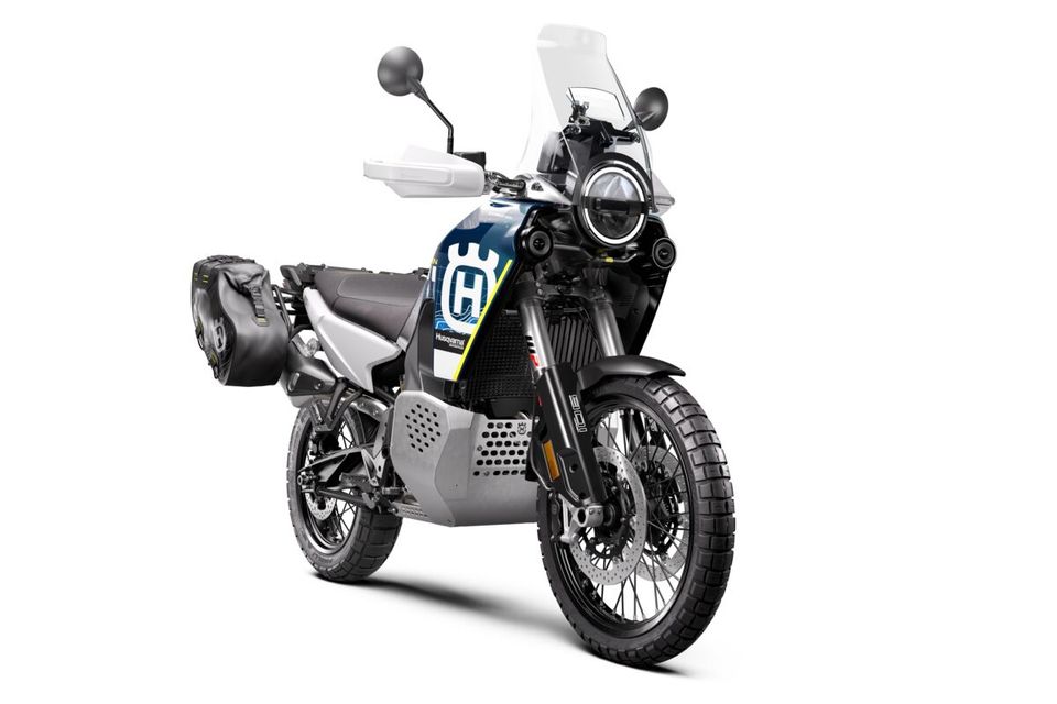 Husqvarna 901 Norden Expedition Sondermodell 2023 Neufahrzeug in Essingen