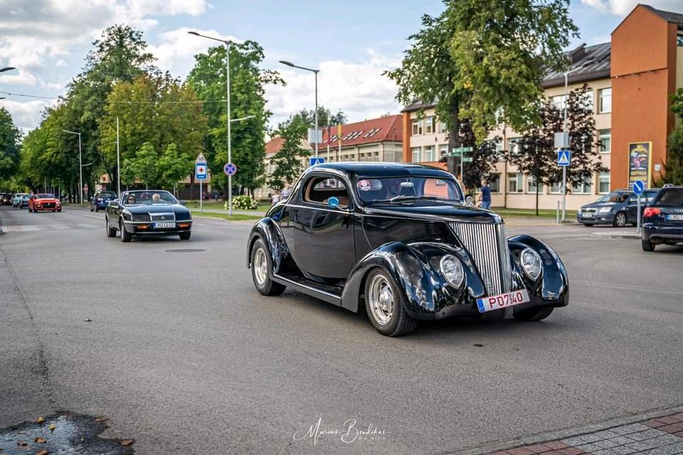 Ford coupe in Trier