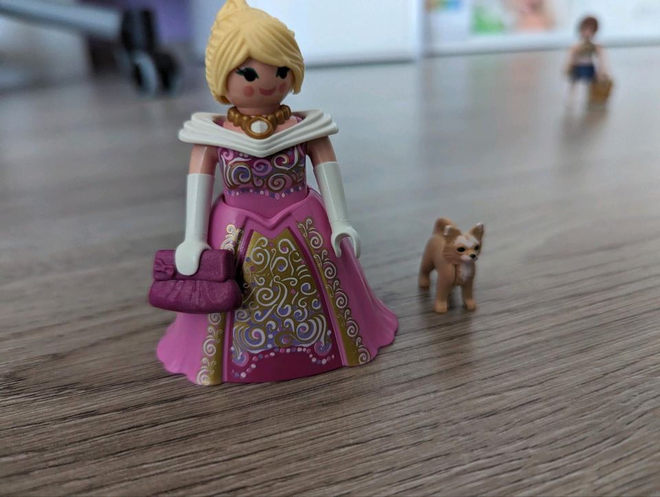Playmobil Prinzessin mit Hund in Offenbach