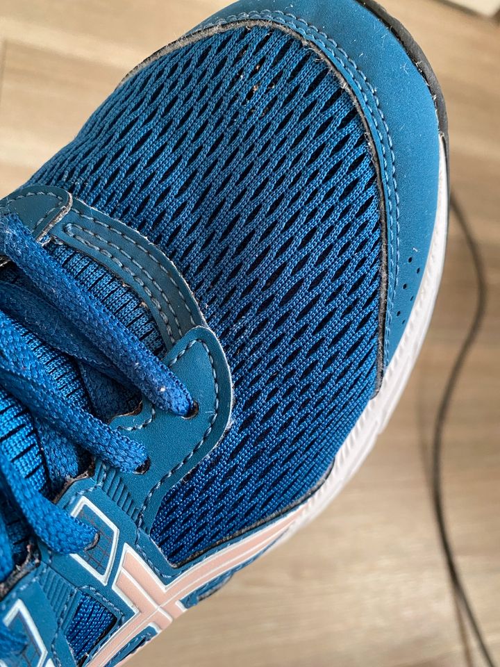 Asics Gel Contend 6 in Düren