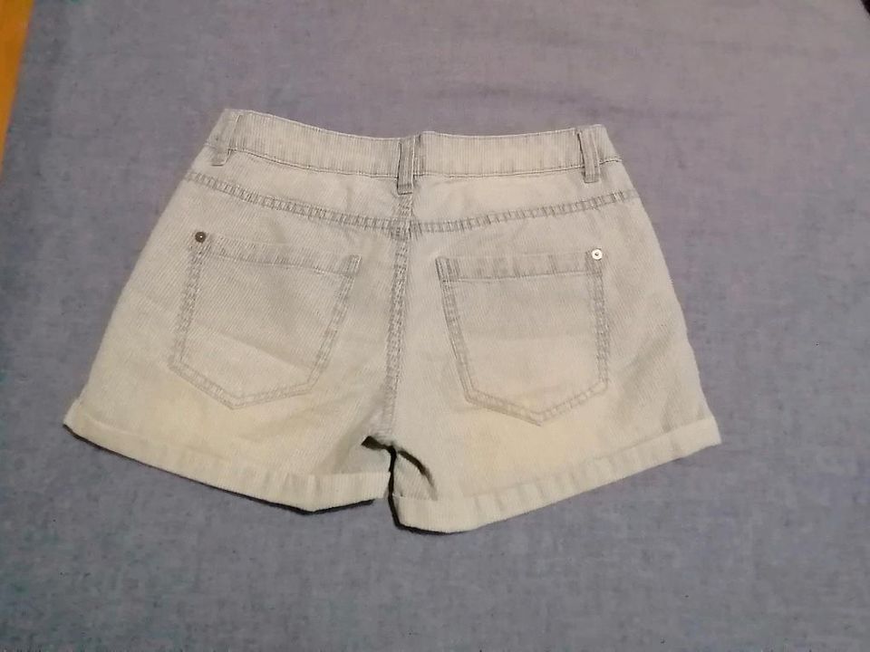 S'Olivers Shorts Jeans Gr 32/36 in Laichingen