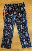 Neue Bunte  Chino-Hose von Gerry Weber Gr. 44 Hessen - Maintal Vorschau